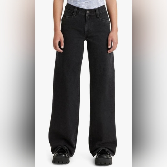 NWT Levi's high loose flare jeans. - Picture 3 of 9